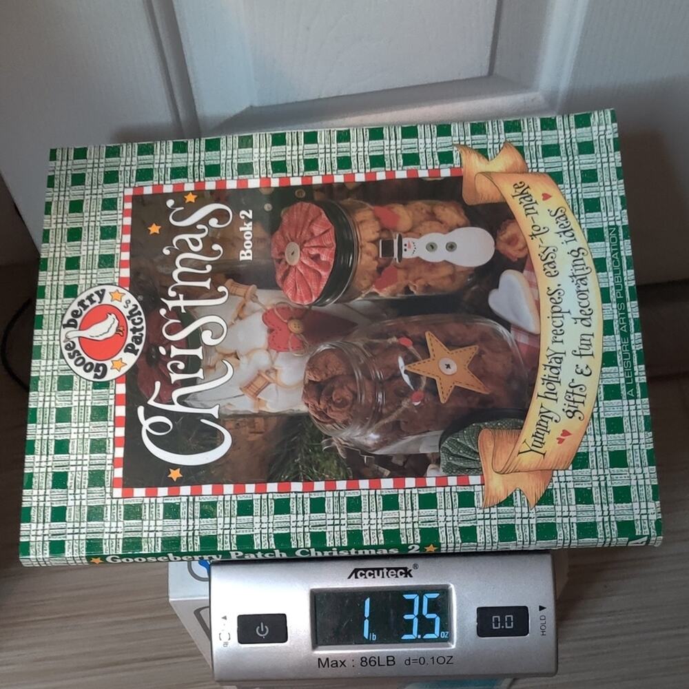 Vintage Christmas Gooseberry Patch Gifts Crafts and Holiday Recipes Book - Picture 11 of 12